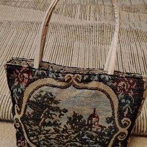 Elegant Vintage Embroidered Tapestry Purse 9"Lx8"W(14"W w/handle)x2 1/2"D